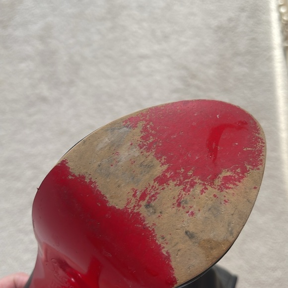 Amazing boots 🖤❤️ - Picture 4 of 8